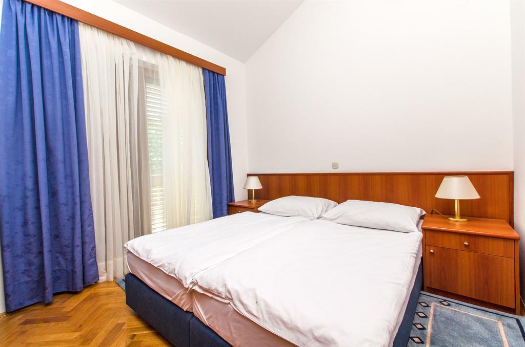 Apartments Meridiana 1 Orebic Exterior photo