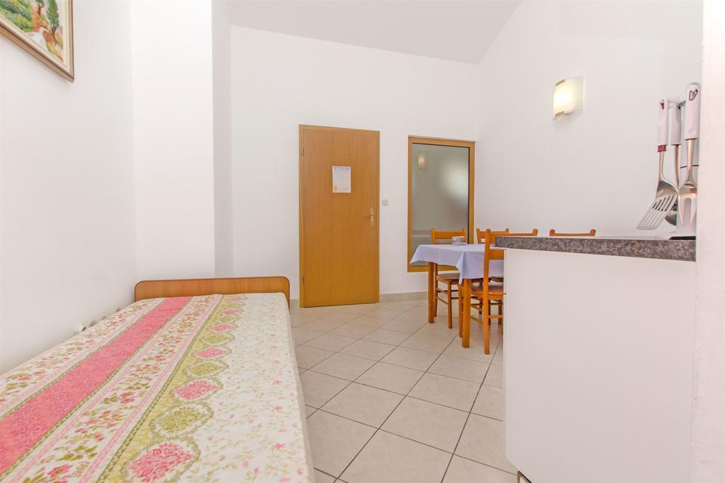 Apartments Meridiana 1 Orebic Exterior photo